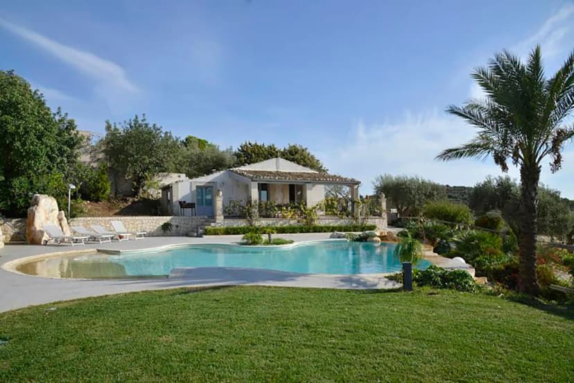 Villa Iris