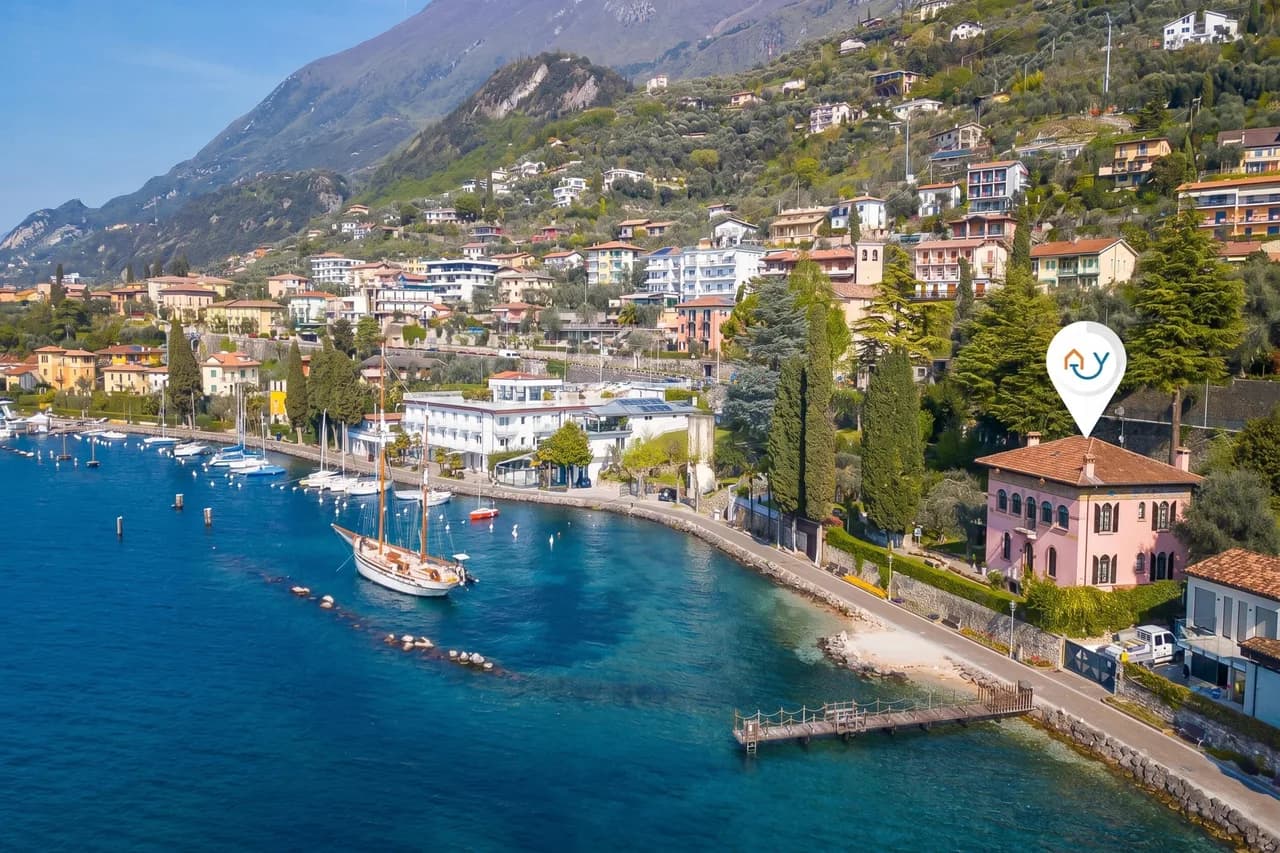 Lakefront Villa with Private Pool in Malcesine photo 3