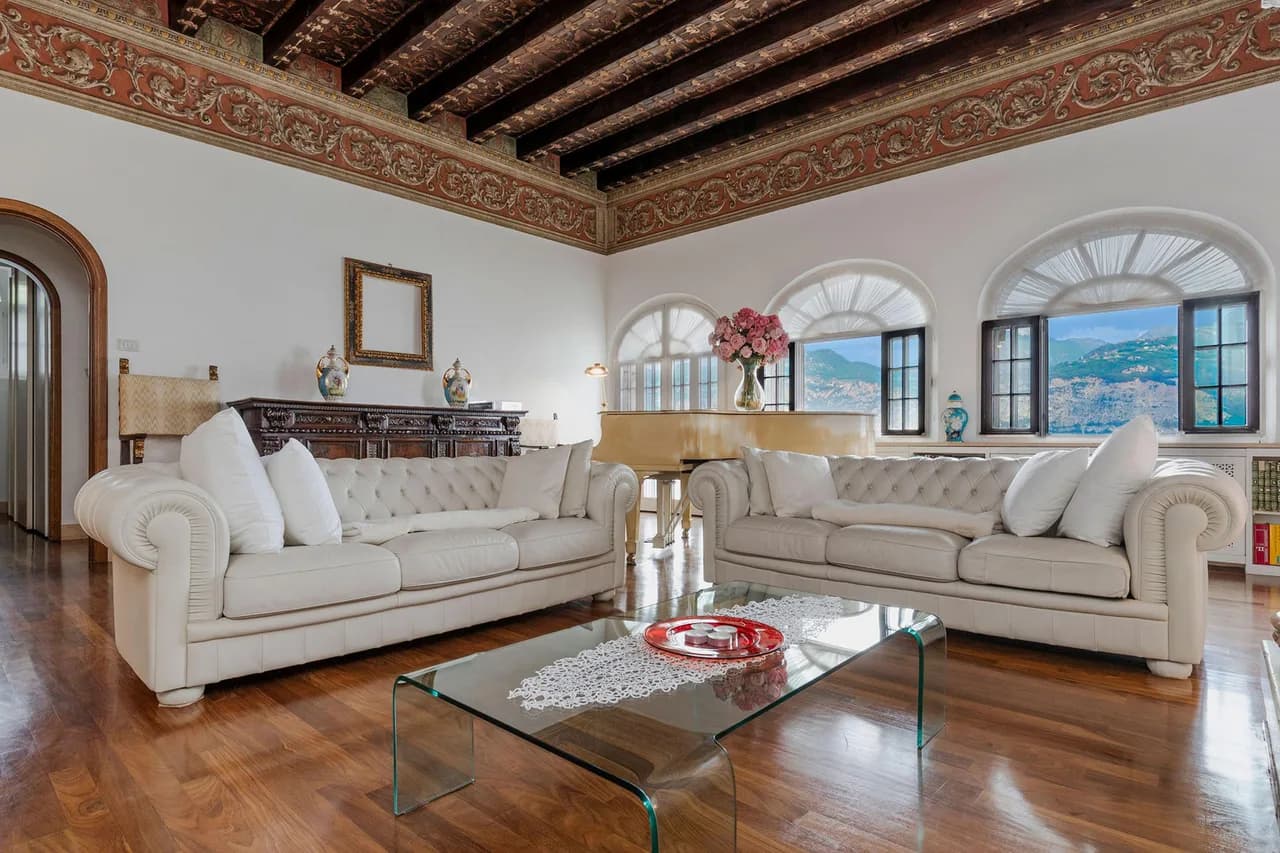 Lakefront Villa with Private Pool in Malcesine photo 5