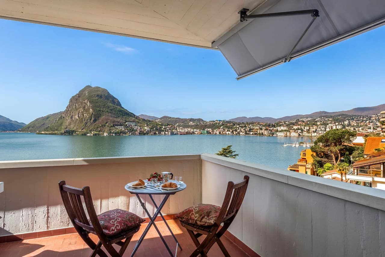 Splendid Lake View Apartment in Ticino photo 2