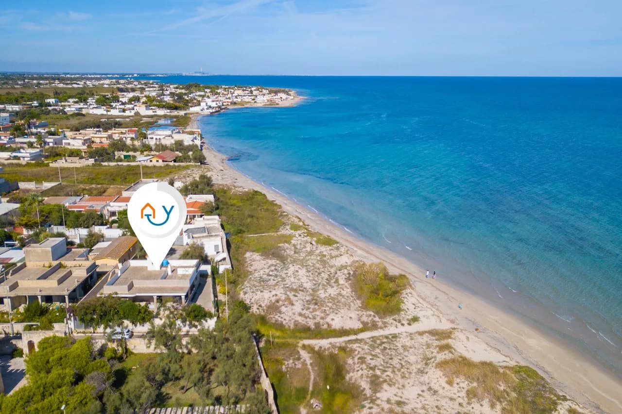 Beachfront Vacation Home in Lecce, Apulia, Italy photo 2