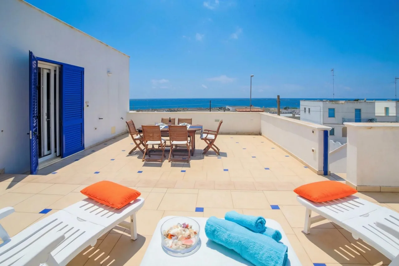 Penthouse Azzurra Sea View Near Beach