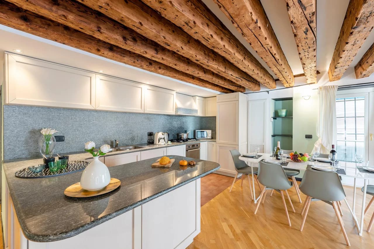 Beautiful Apartment In The Historic Center photo 3