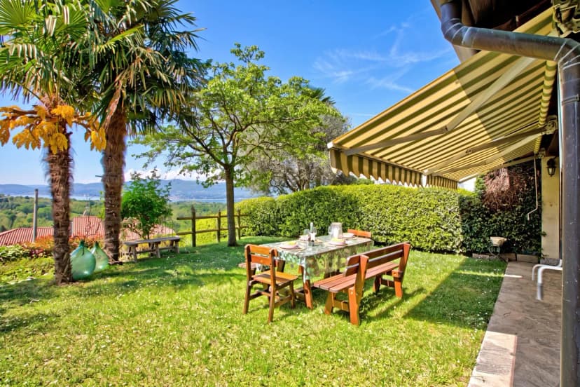 HomeSweetHome Lake-View Villetta a schiera with Garden
