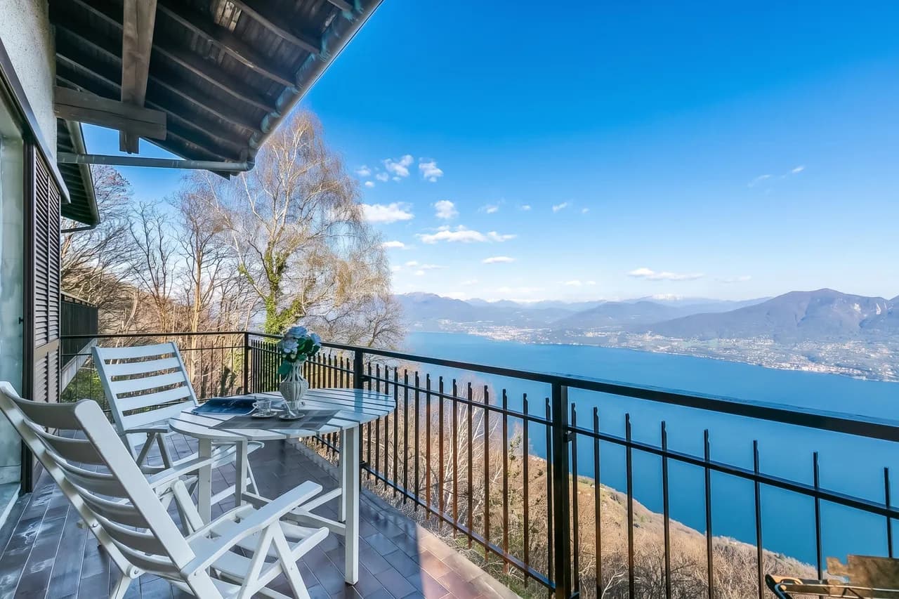Lago Azzurro Villa: Infinity Lake View photo 2