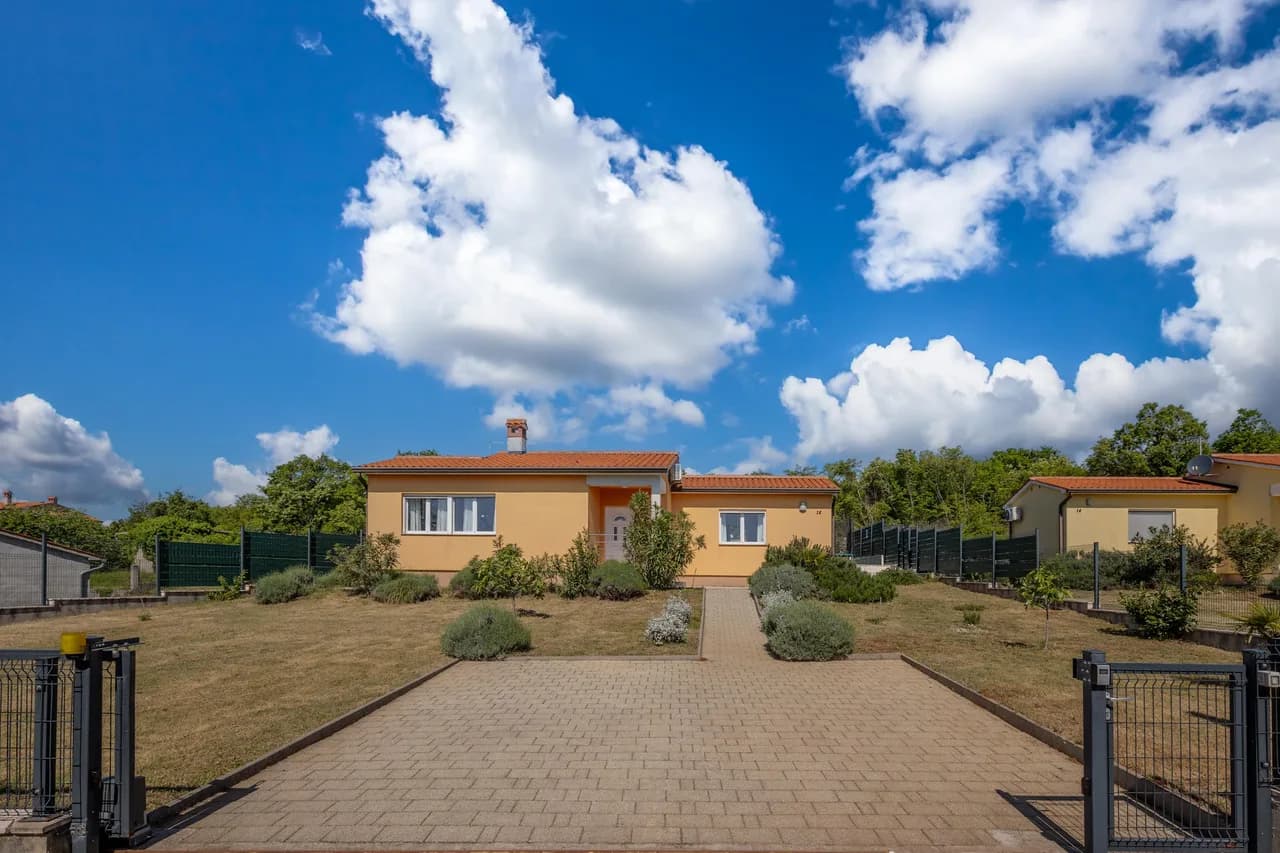 Serene Getaway Vacation Home in Labin photo 2