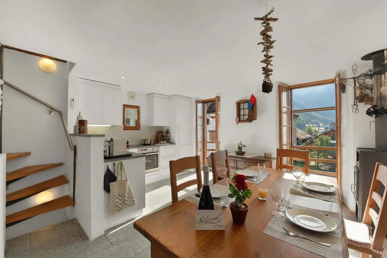Rustic Chalet Near Hiking Trails in Ticino photo 4