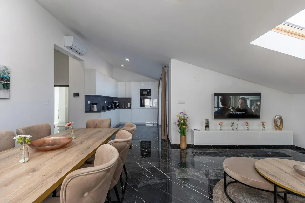 Pool Apartment Panorama photo 3