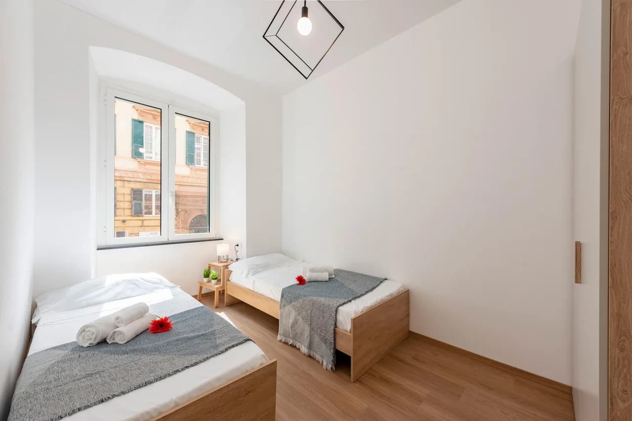 Central Apartment with Private Parking in Genova photo 5
