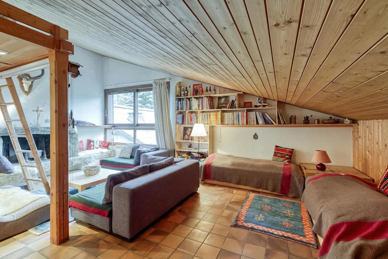 Apt Le Grenier Ski-in/Ski-out views, sleeps 7 photo 2