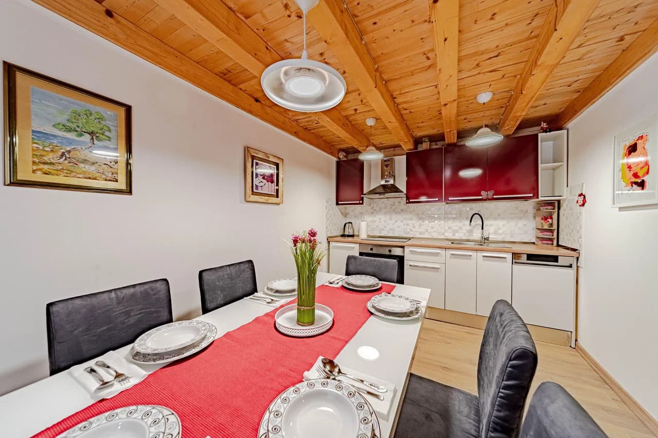 Private Pool Vacation Home in Ljubitovica photo 5