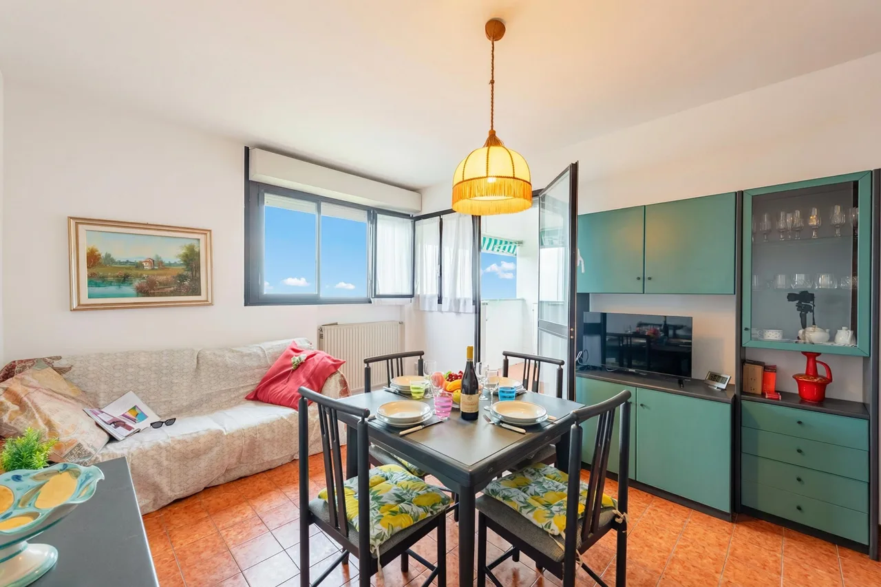 Acqua Marina 800m from the sea