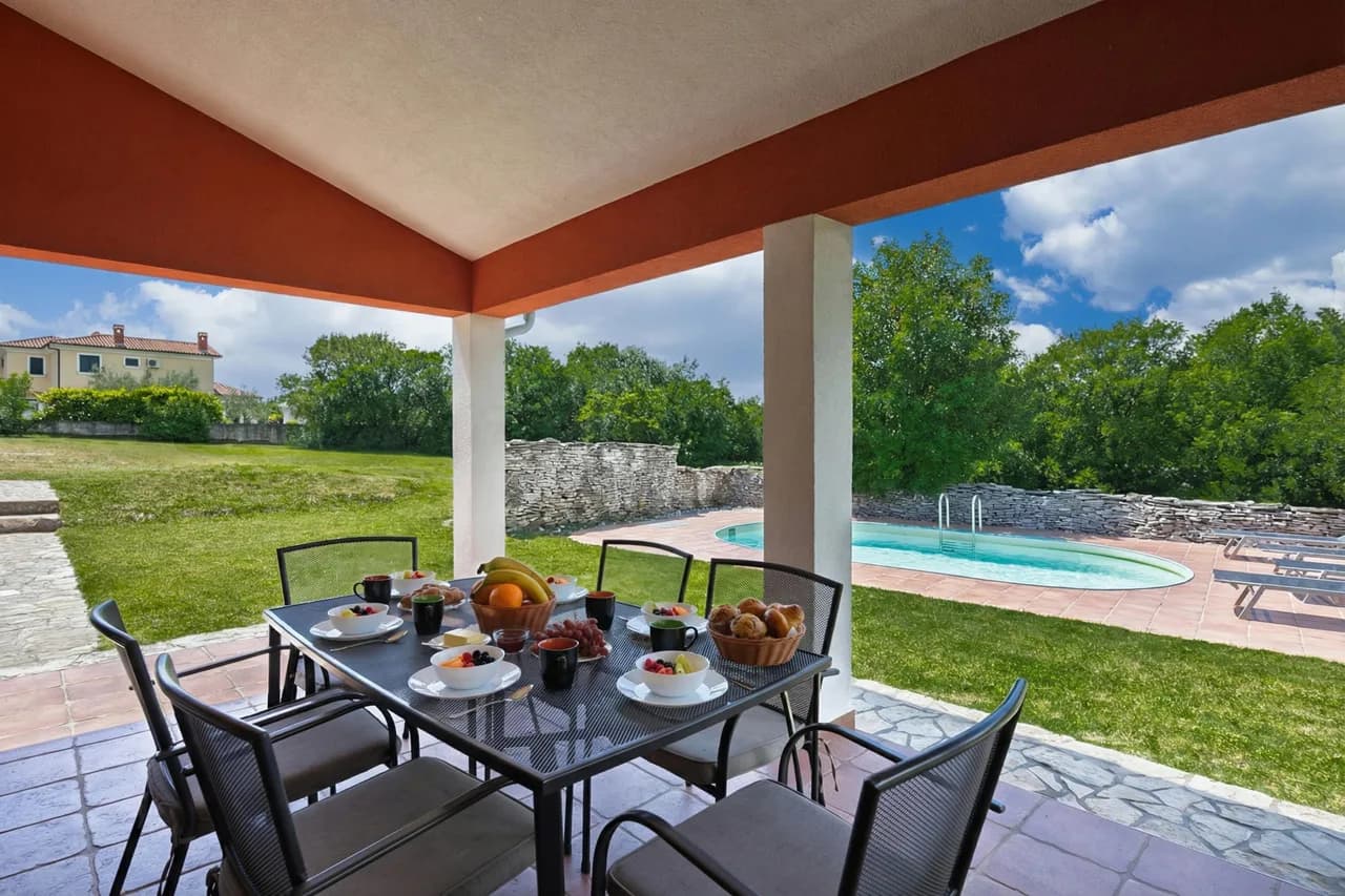 Pool House in Greenery near Trget photo 4