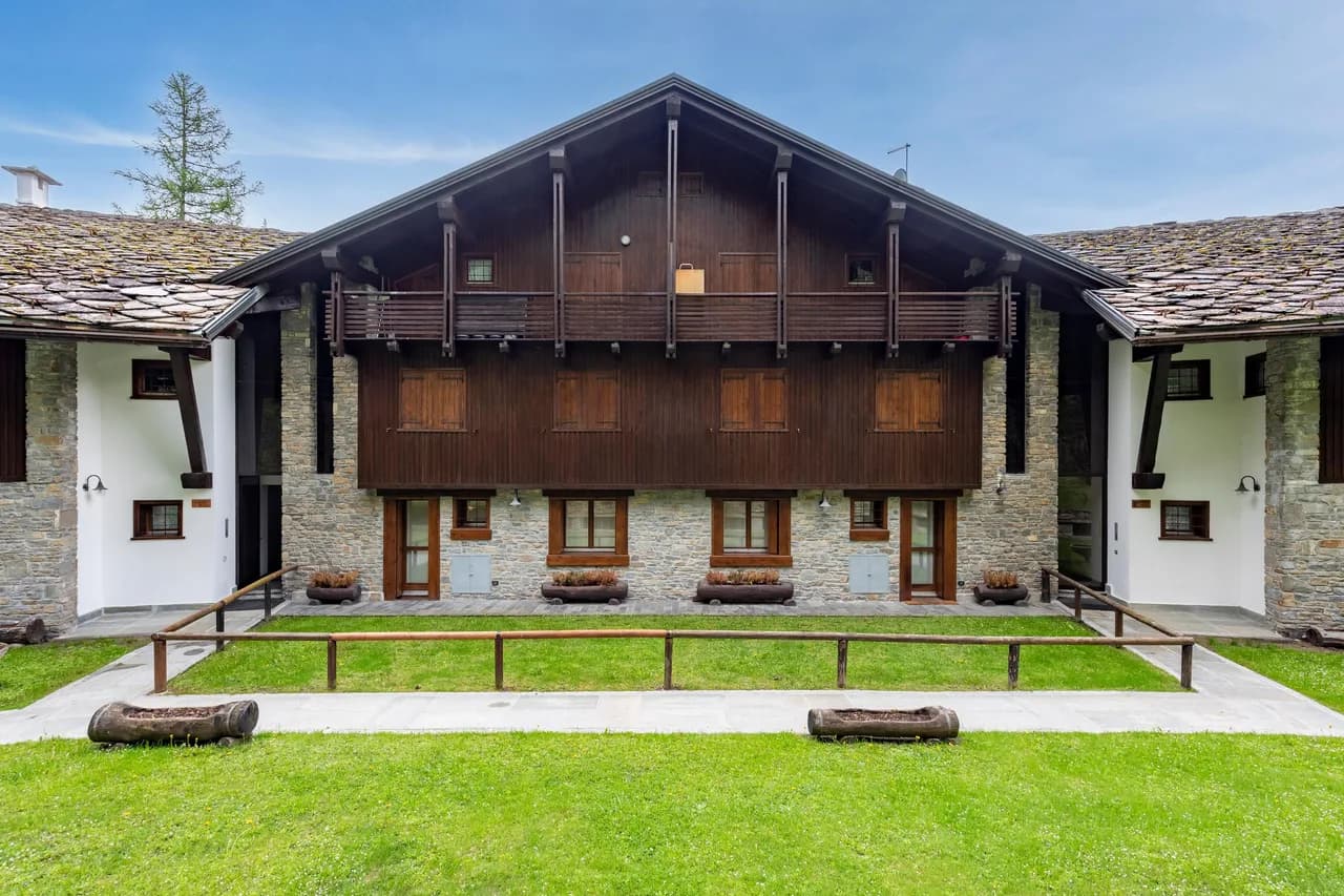 Mountain View Apartment in Courmayeur photo 2