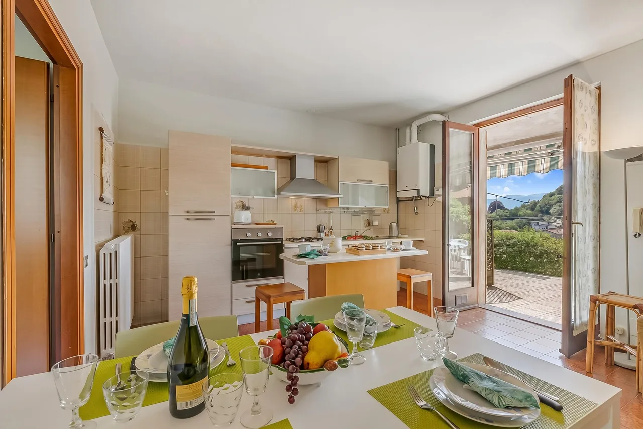 Apt. Giulia: Sunny Terrace and Lake View in Laveno photo 3