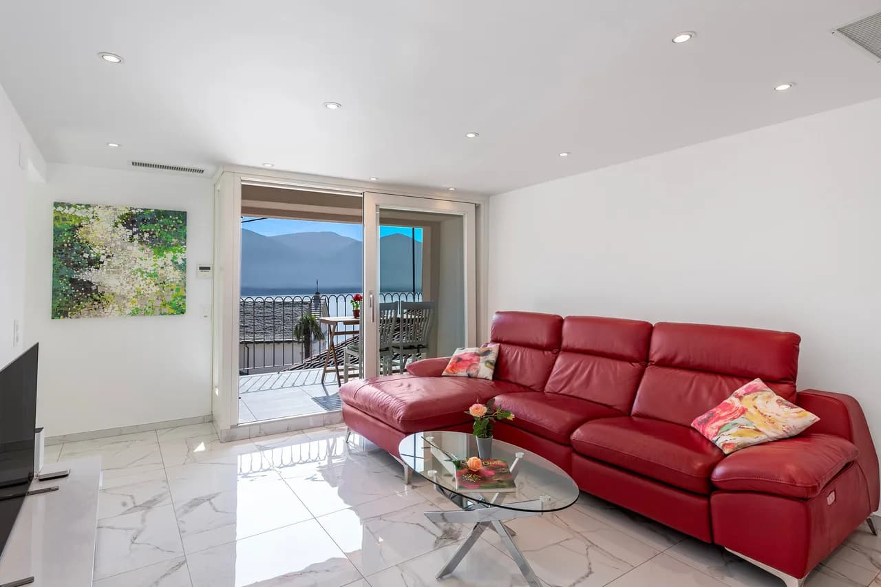 Colorful Terrace Apartment in Ticino photo 3