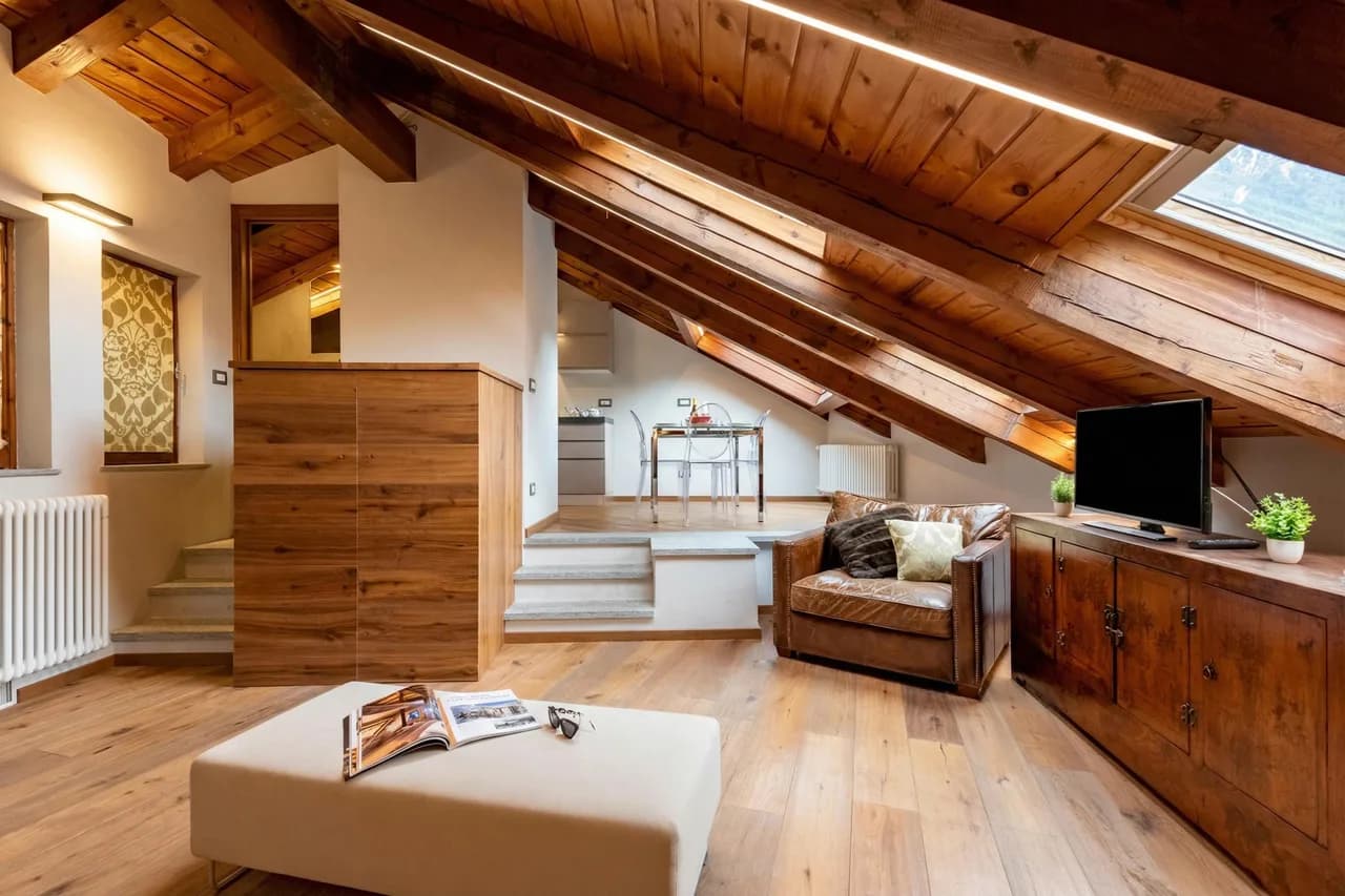 Spacious Three-Bedroom Apartment in Courmayeur photo 2