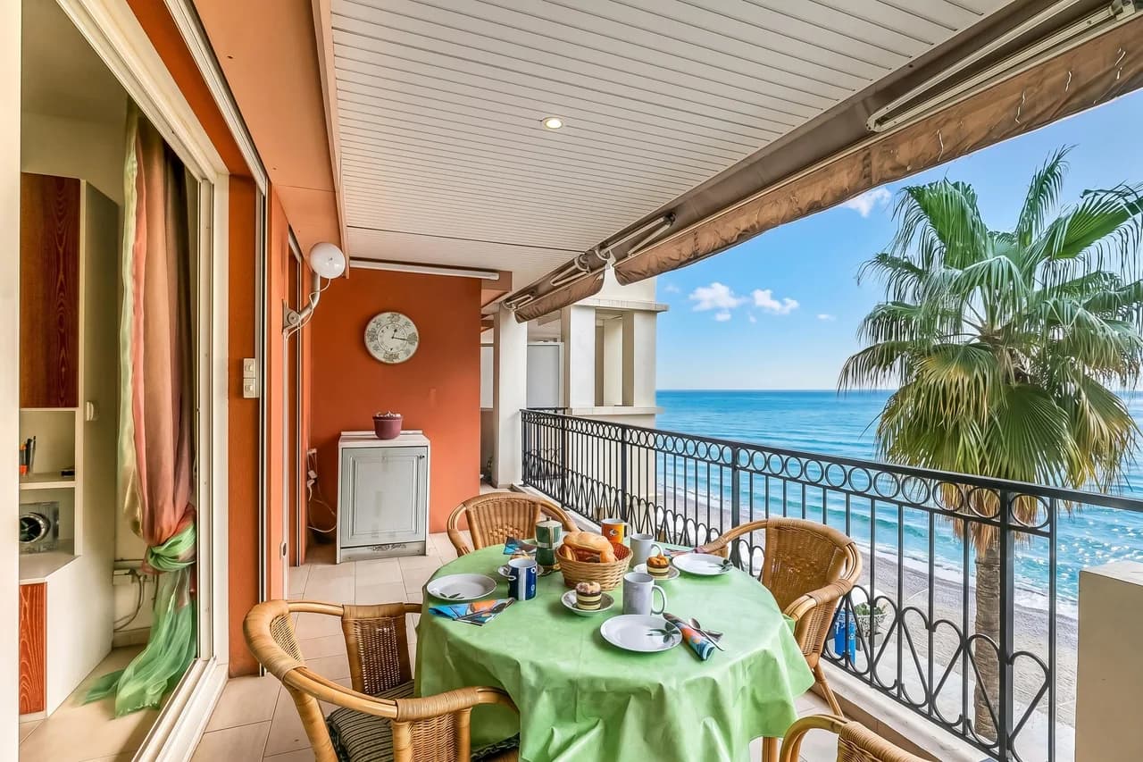 Sea View Apartment in Provence Alpes Cote Dazur