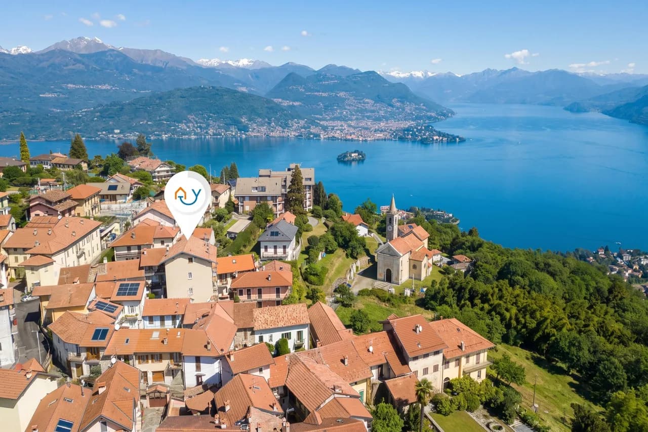 Lake View Balcony Apartment in Stresa, Piedmont, Italy photo 2