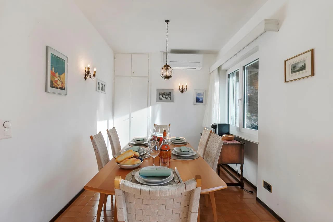 Lakeside Luxury Apartment in Ticino photo 5