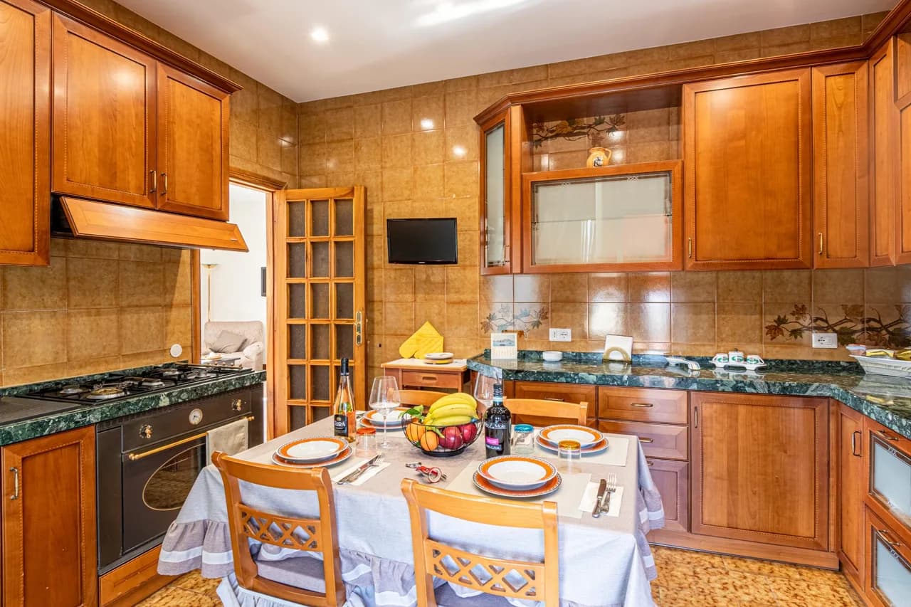 Bright Apartment Private Parking Naples photo 5