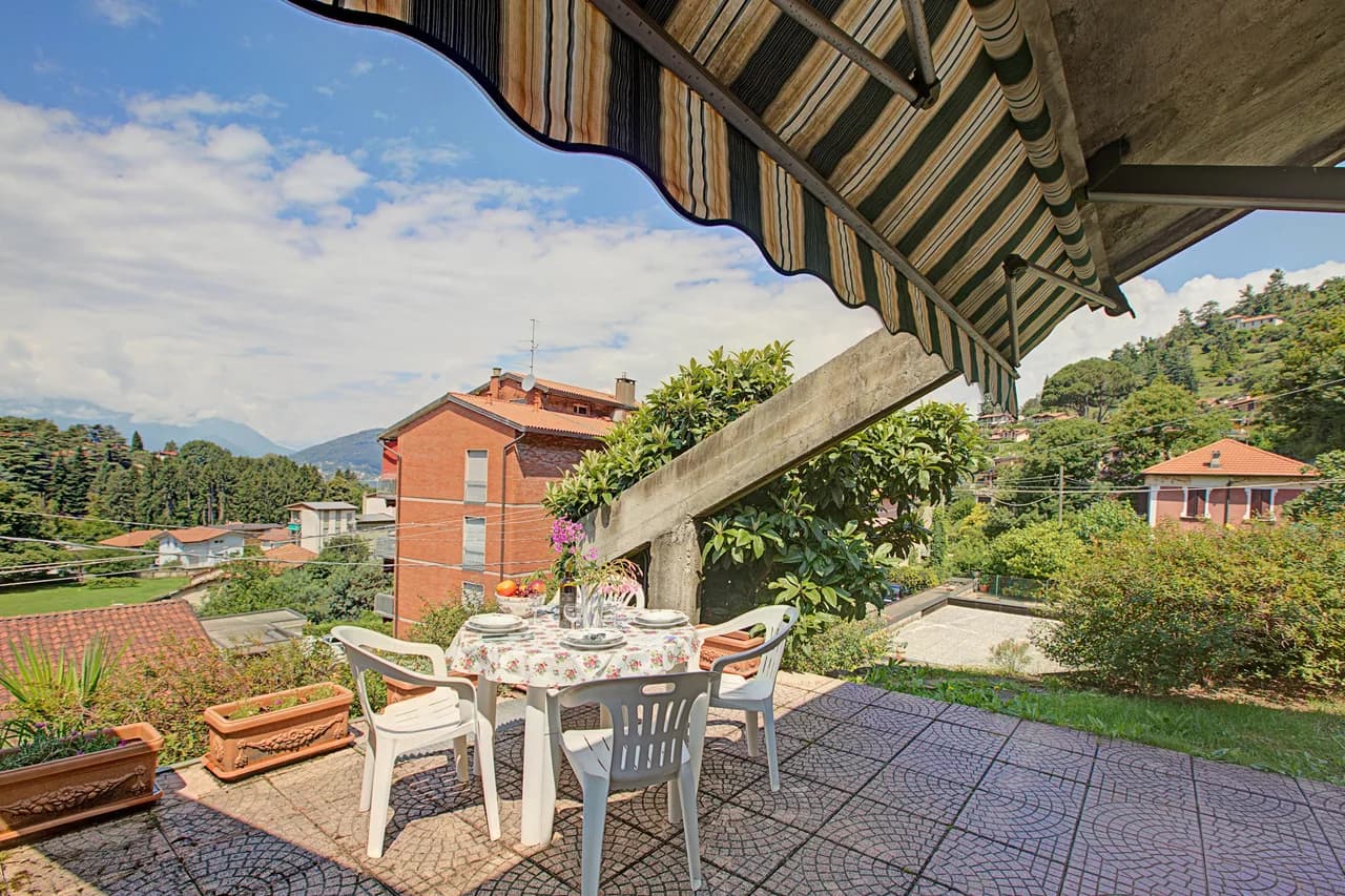 Terrace Lake View Vacation Home in Laveno Mombello photo 5