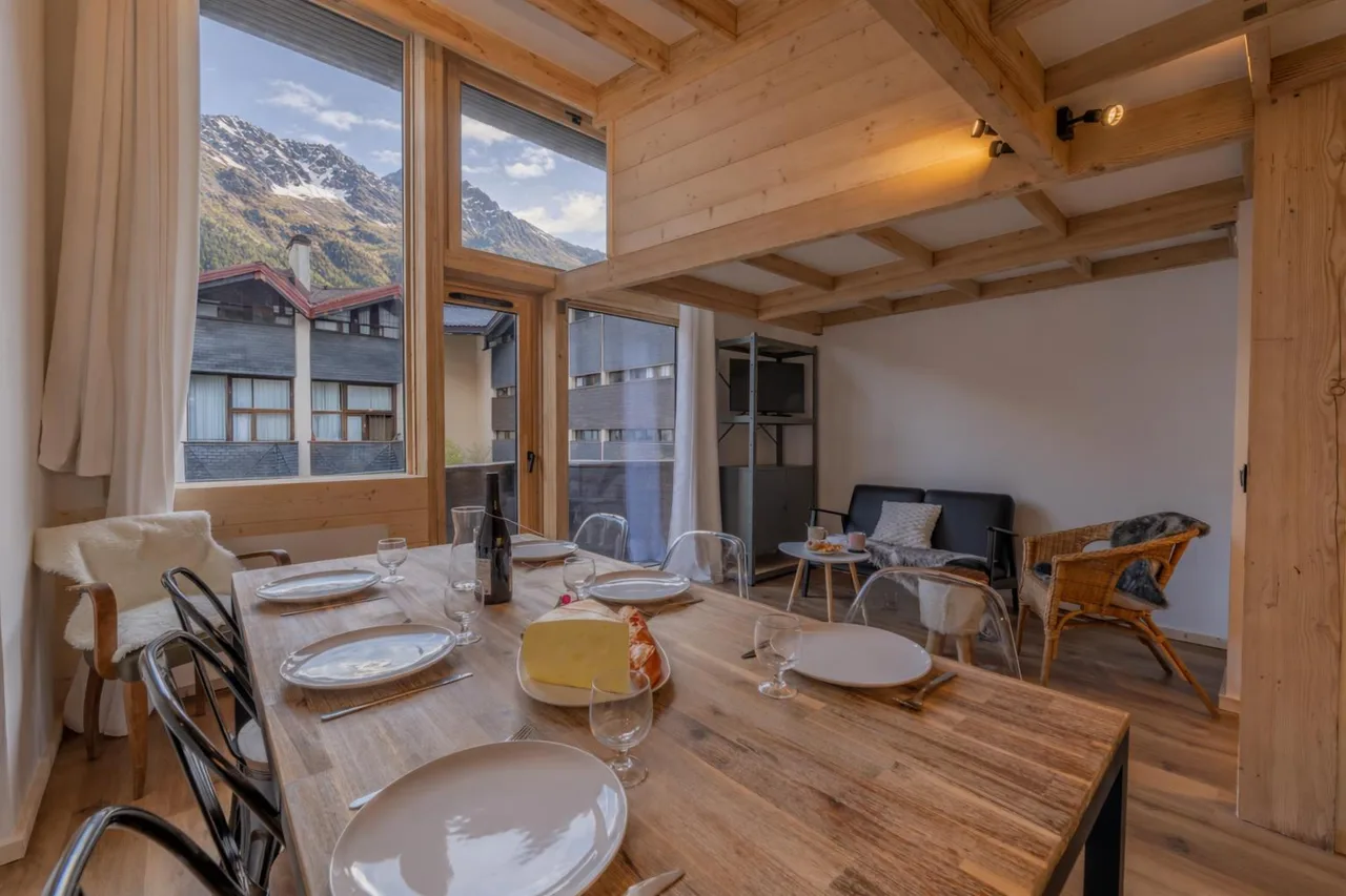 Charming Mountain-View Apartment in Argentière, Chamonix photo 3