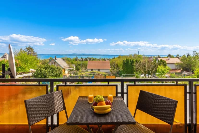 House Hortenzia Lake View Terrace & Garden