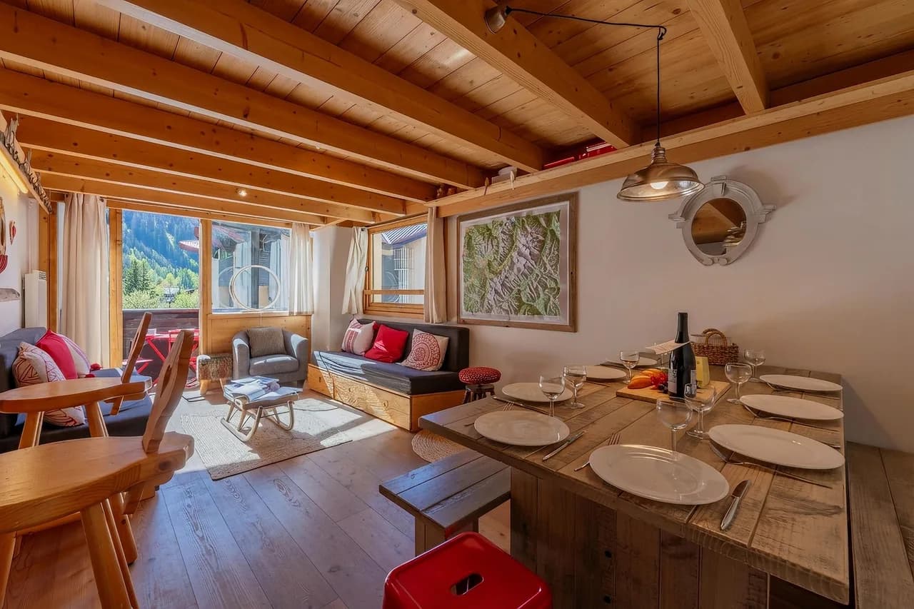 Ski-In Ski-Out Apartment in Argentière, Chamonix, France photo 3