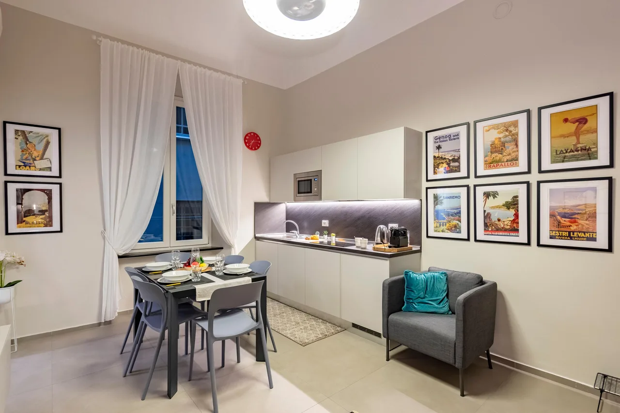 Charming Historic Apartment in Genova photo 3