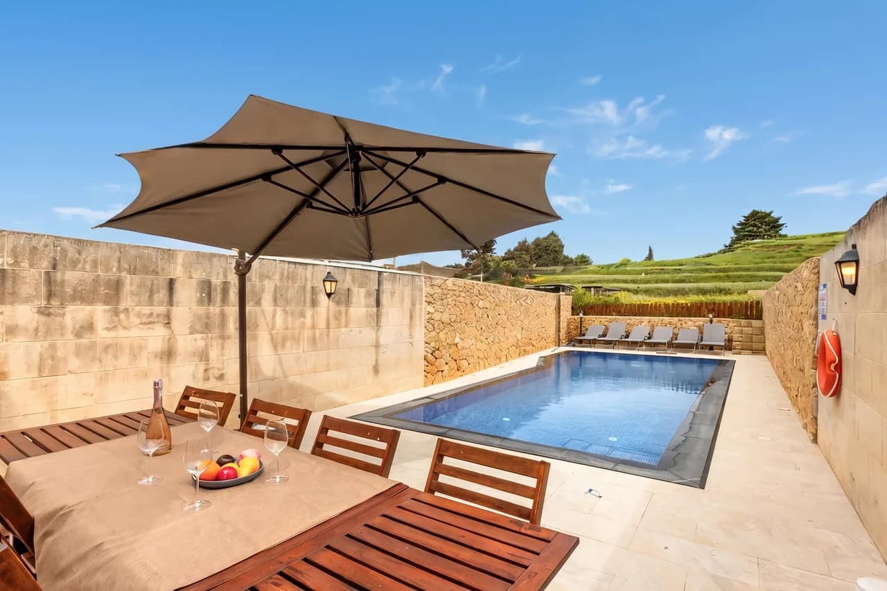 Solaris Gozitan Villa With Pool