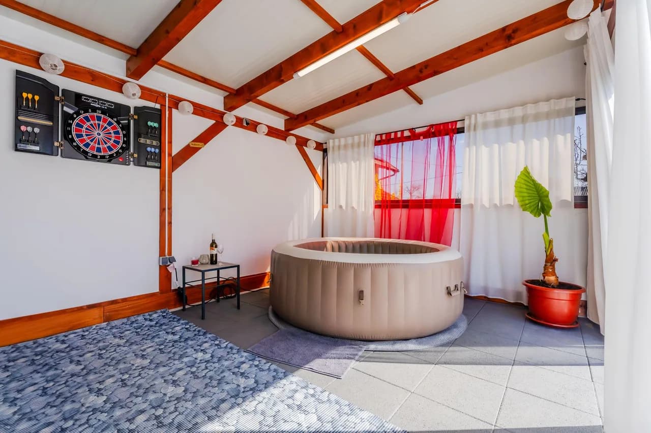 Timber Cottage With Pool photo 3