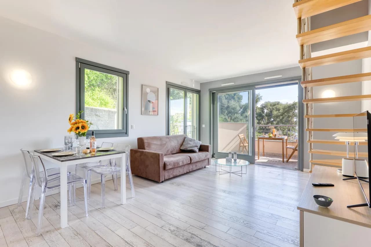 Seaside Terrace Apartment in Roquebrune, Provence Alpes Cote Dazur photo 3