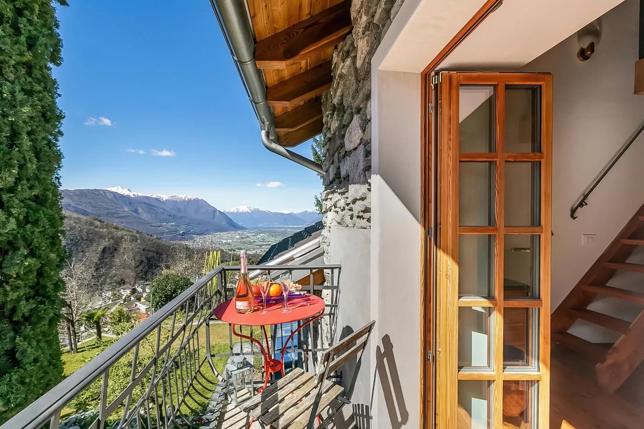 Charming Shared Pool Apartment in Ticino photo 2