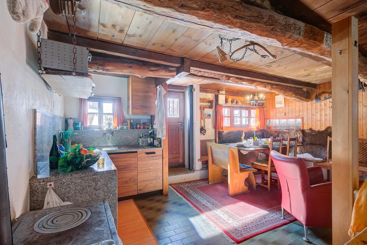 Rustic Chalet in Bosco Gurin, Ticino photo 4