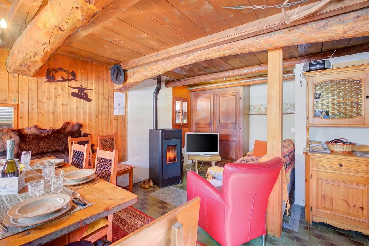 Rustic Chalet in Bosco Gurin, Ticino photo 5