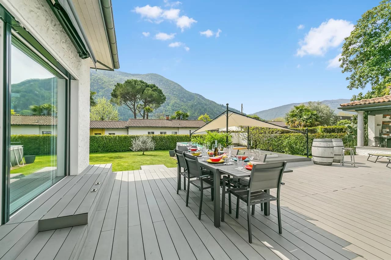 Villa with Pool and Jacuzzi in Ticino photo 3