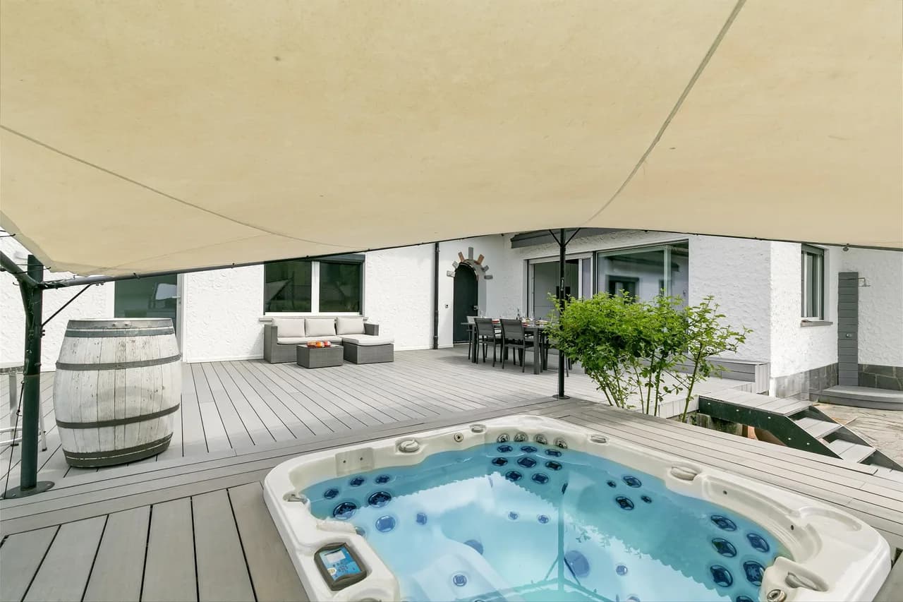 Villa with Pool and Jacuzzi in Ticino photo 4