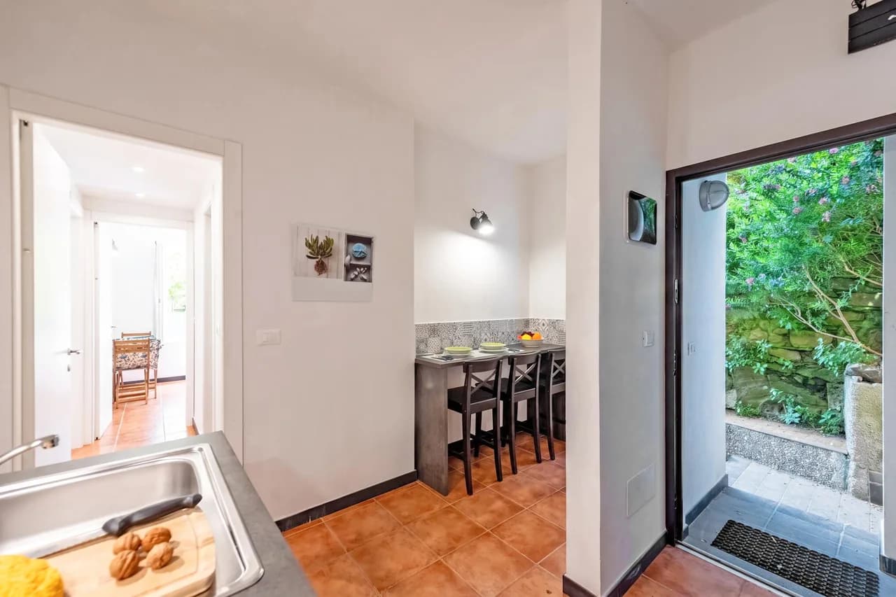 Yard Apartment with Balcony in Vernazza photo 2