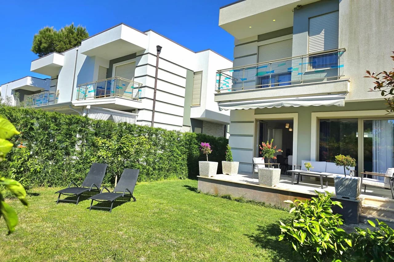Seaside Family Villa in Lalzit Bay photo 2