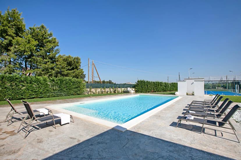 Boutique Apartament with Pool and Padel Court