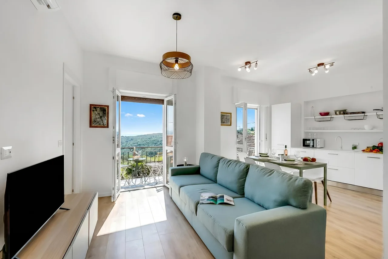 Nova Lake View - Apartment with Balcony in Stresa