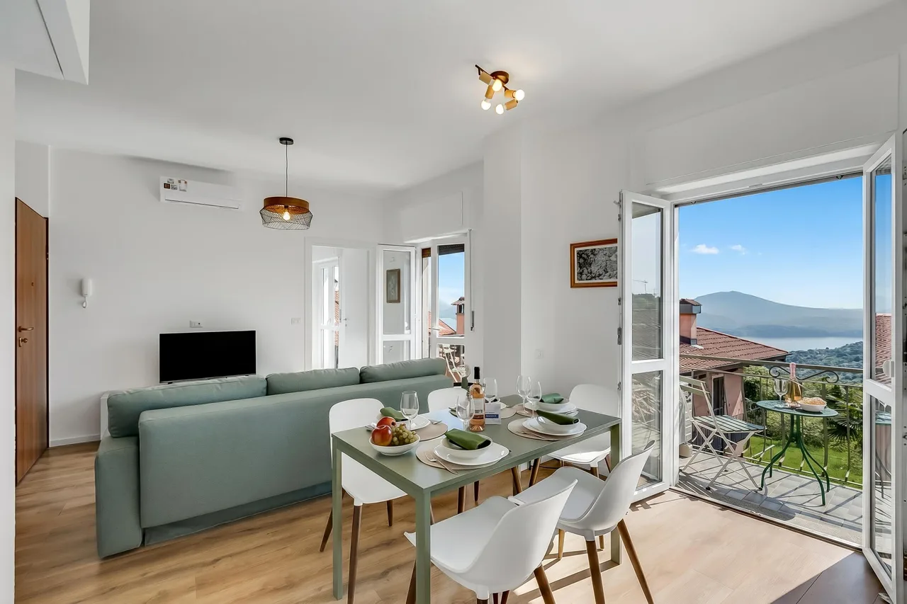 Nova Lake View - Apartment with Balcony in Stresa photo 4