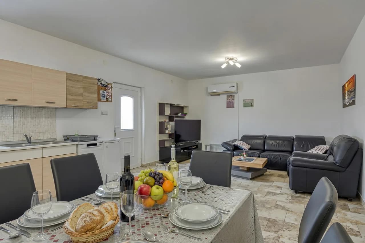 Island Top Sea View 2BR Apartment II photo 3