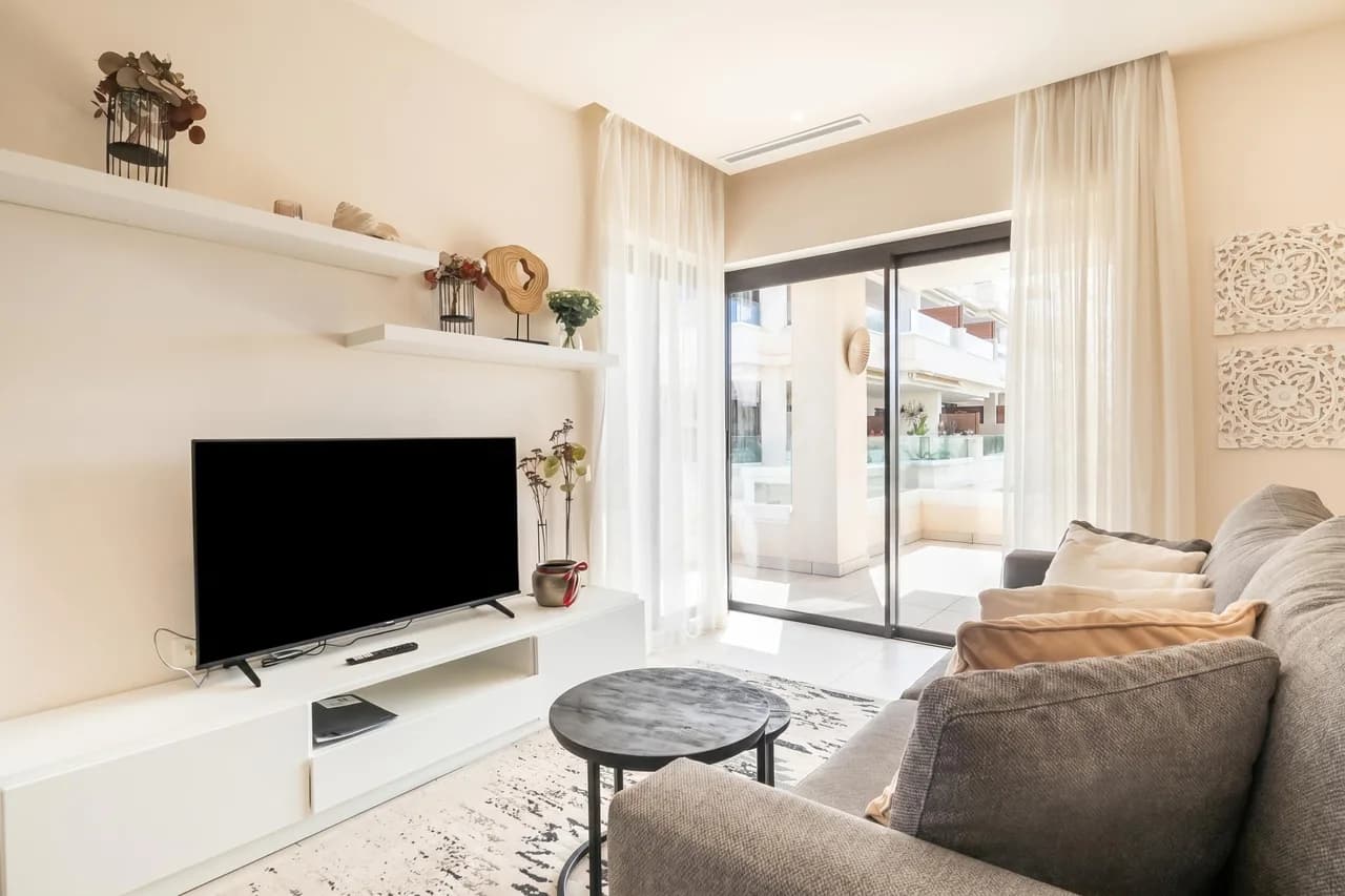 Modern Apartment Steps From Beach in La Cala de Mijas photo 5