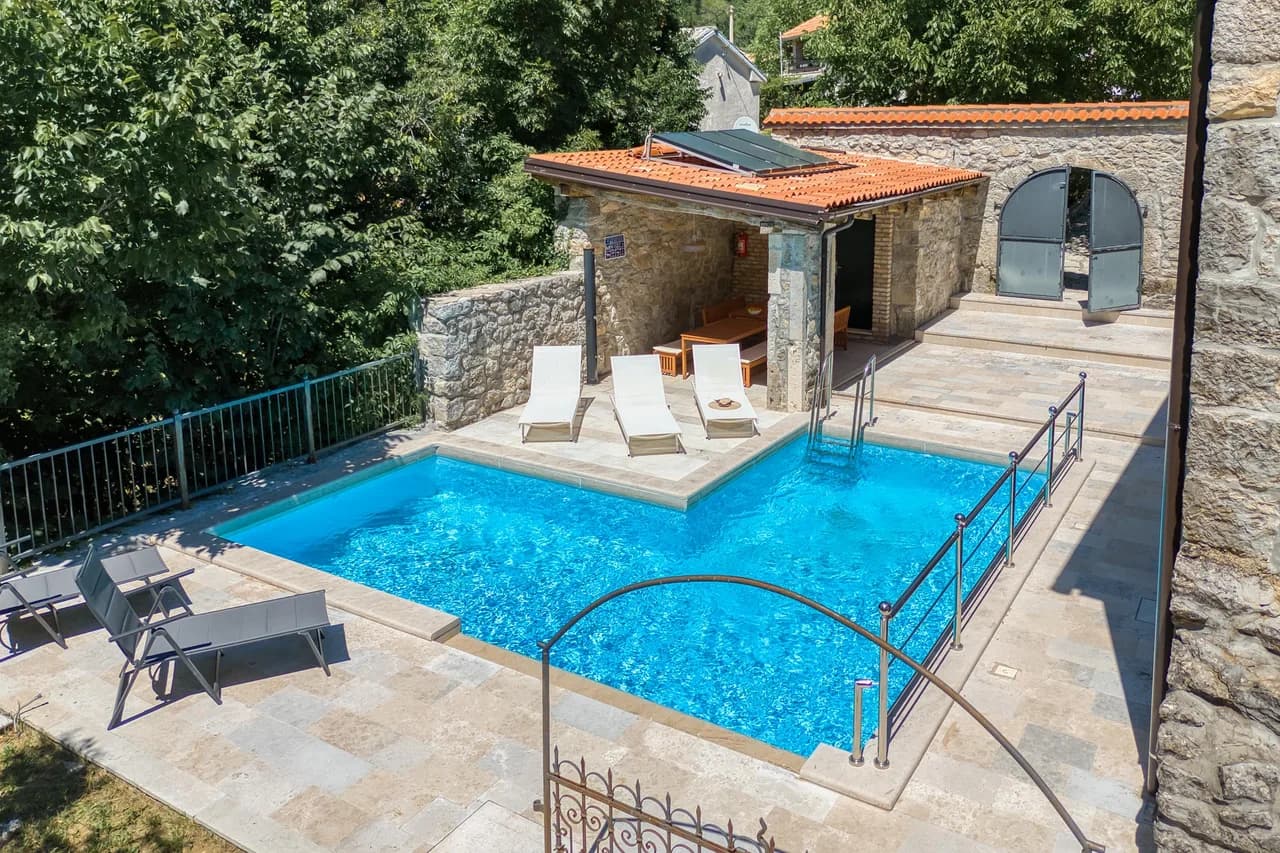 Stone Pool Villa in Brgudac photo 2