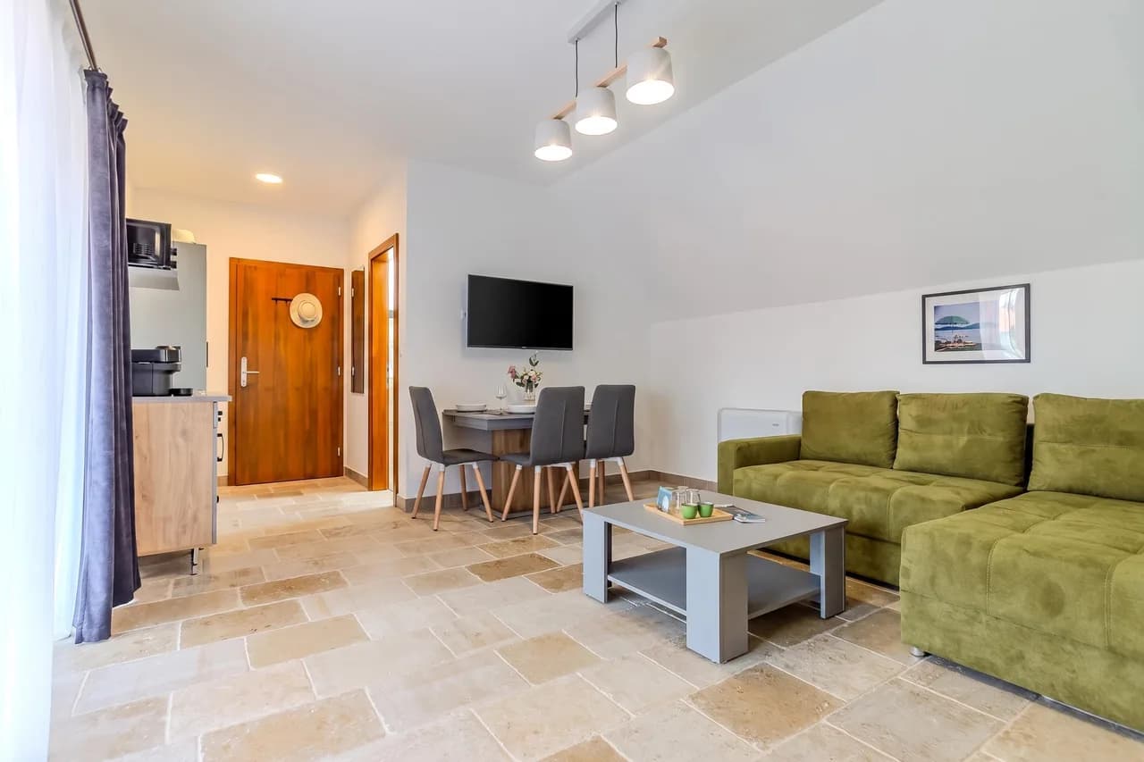 Fulop Panzio-Green Parasol Apartment