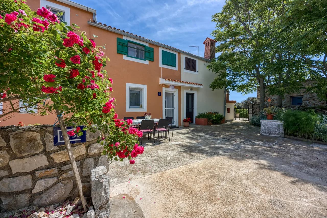 Island Top Sea View 2BR Apartment I photo 2