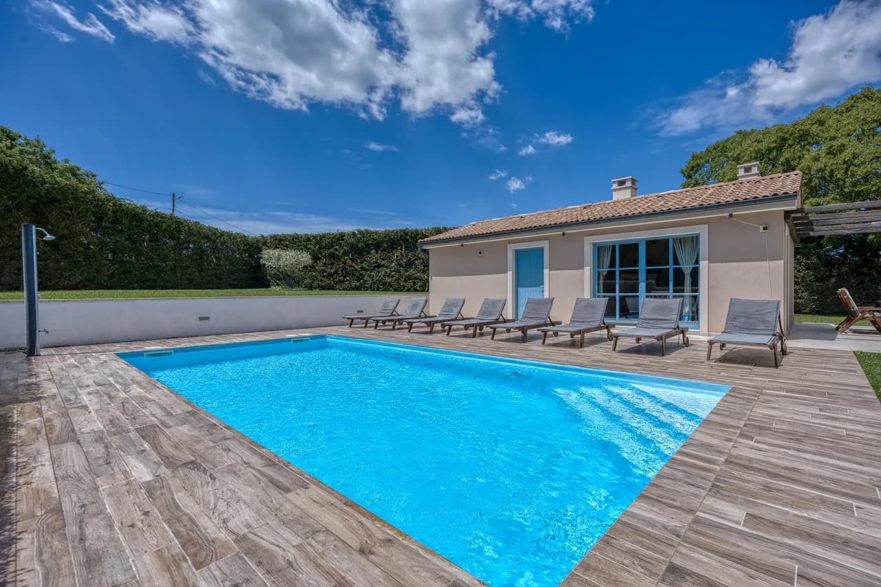 Villa Milo Mali Vareski with Pool photo 2