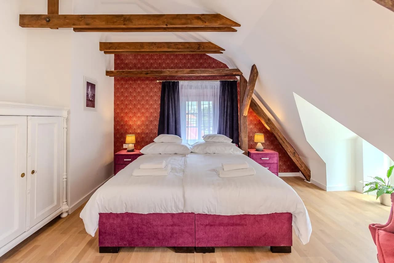 Fulop Panzio-Purple Orchid Room photo 2
